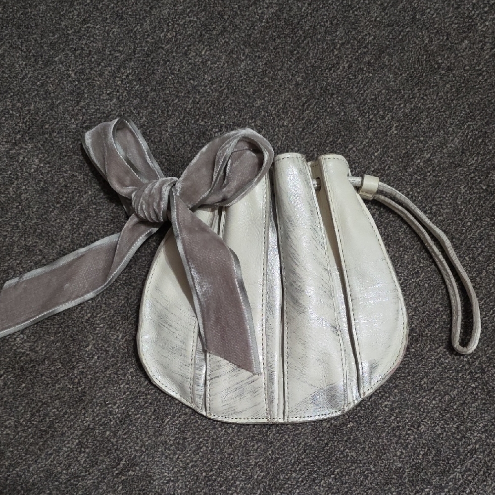 Rare Ann Taylor Elegant Cream and Gray / Silver Wristlet